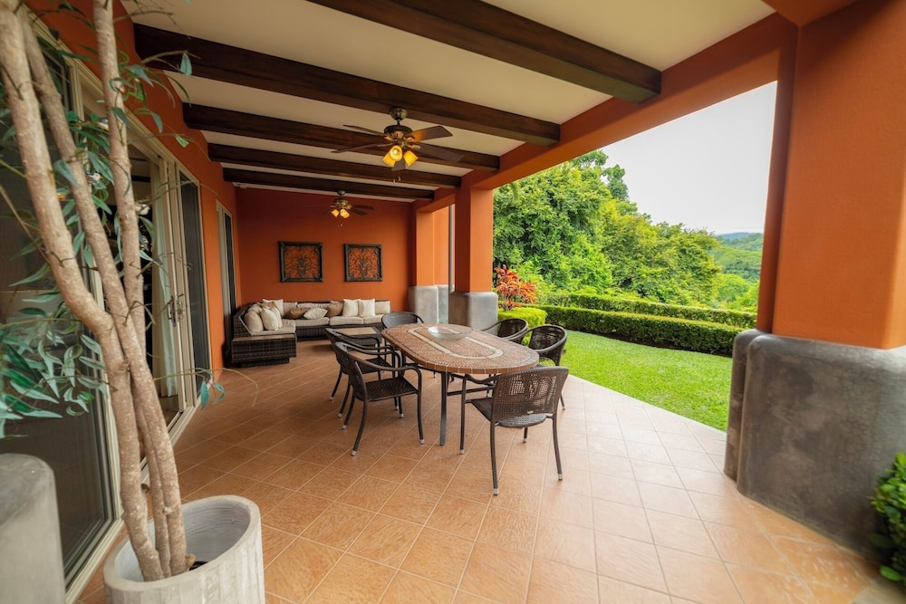 Montebello 4E 3 bdr Pool View in Los Suenos