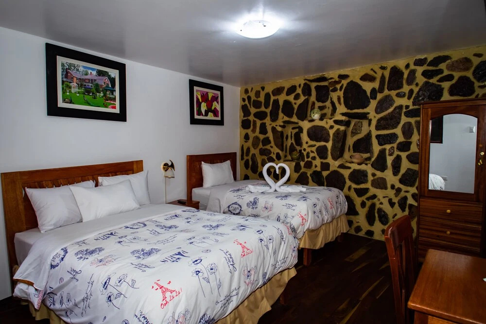 Intitambo Three Star Hotel With Panoramic View of the Mountains