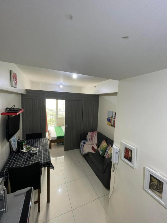Green Residences 1 Bedroom with Balcony in Metro Manila Multiple Beds Free Breakfast for 2 pax