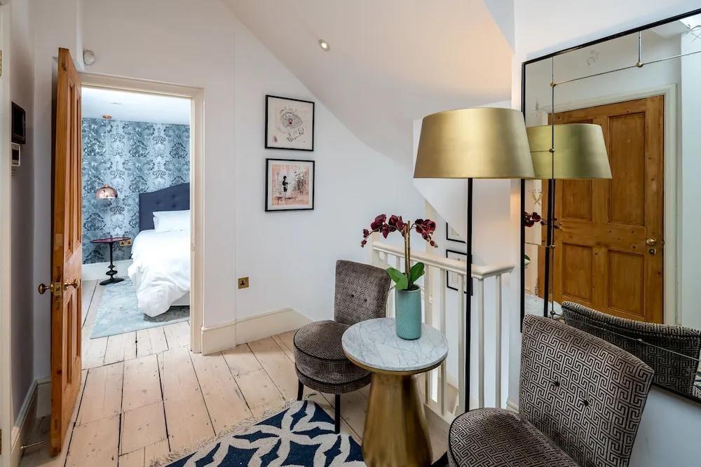 Mod 3 BR Flat Near Baker Street st, in Marylebone