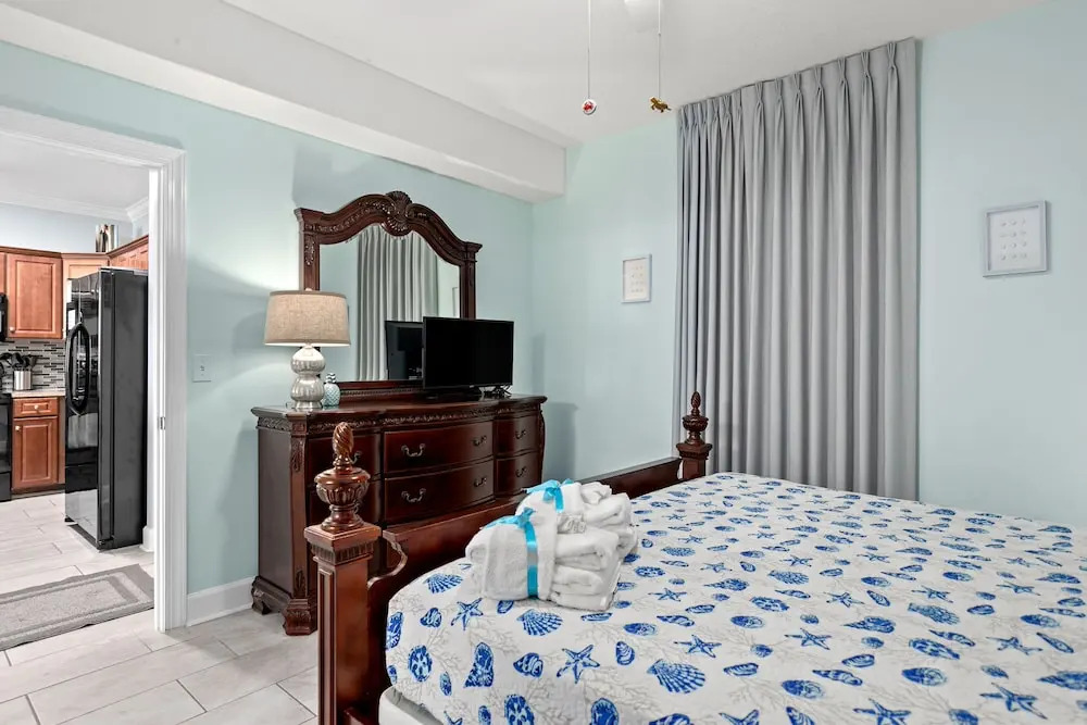 NEW PROPERTY! Vacation Right on the Gulf in Sand & Seafoam Villa Sleeps 6