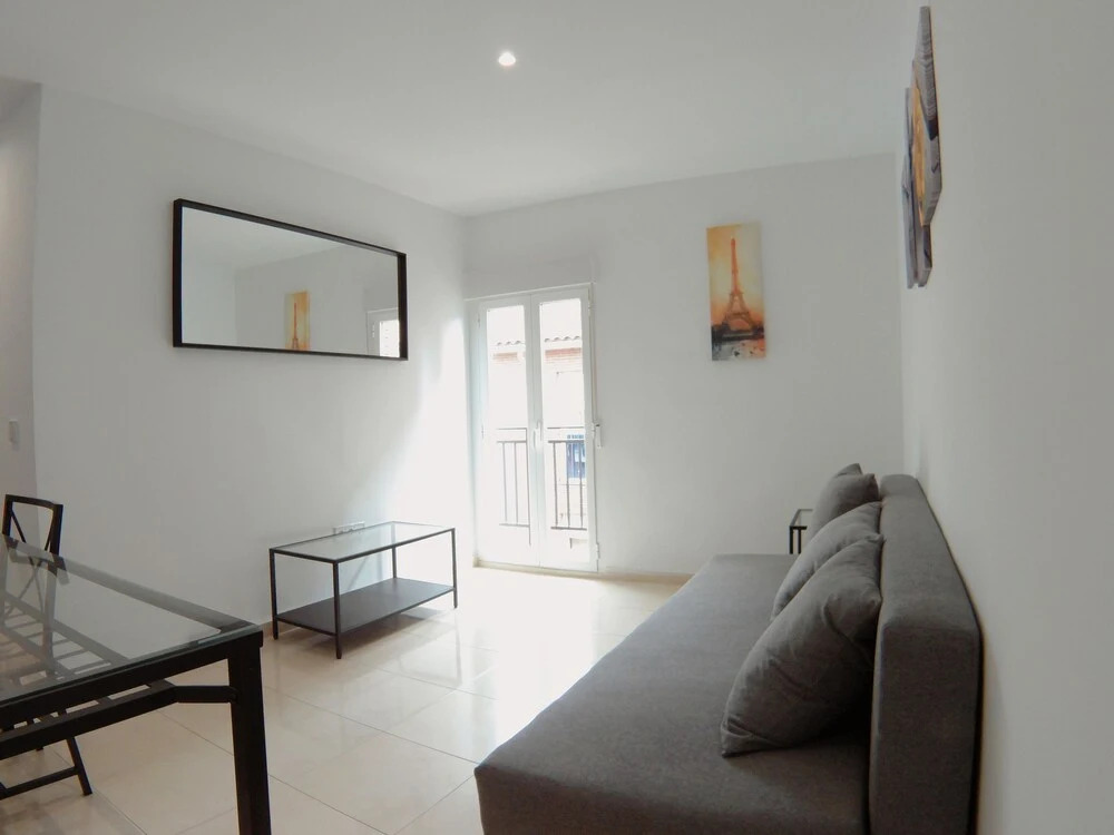 Apartamento exterior de 2 Habitaciones cercano al parque Olof Palme AP4