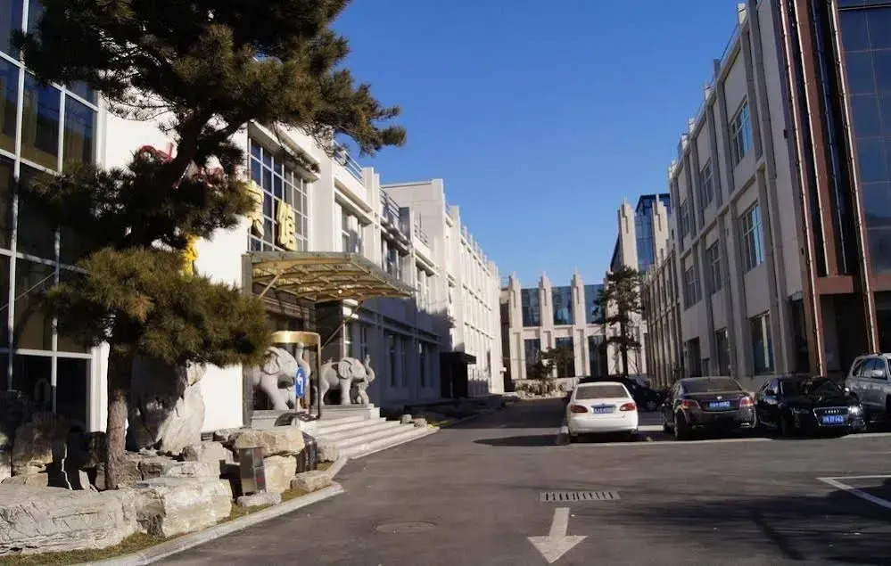 Ground Oriental Hotel