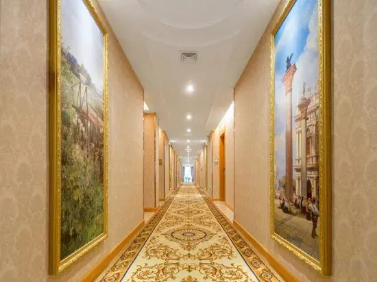 Vienna Hotel (Yizhang)