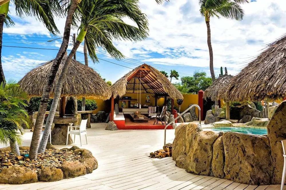 Sea Breeze Ocean, Studio 5 at Mangel Halto Beach