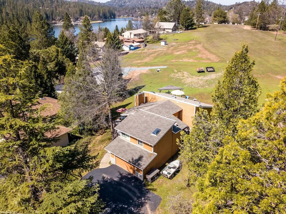 Kathy'S Korner - Pet Friendy With Large Deck! 3 Bedroom Home