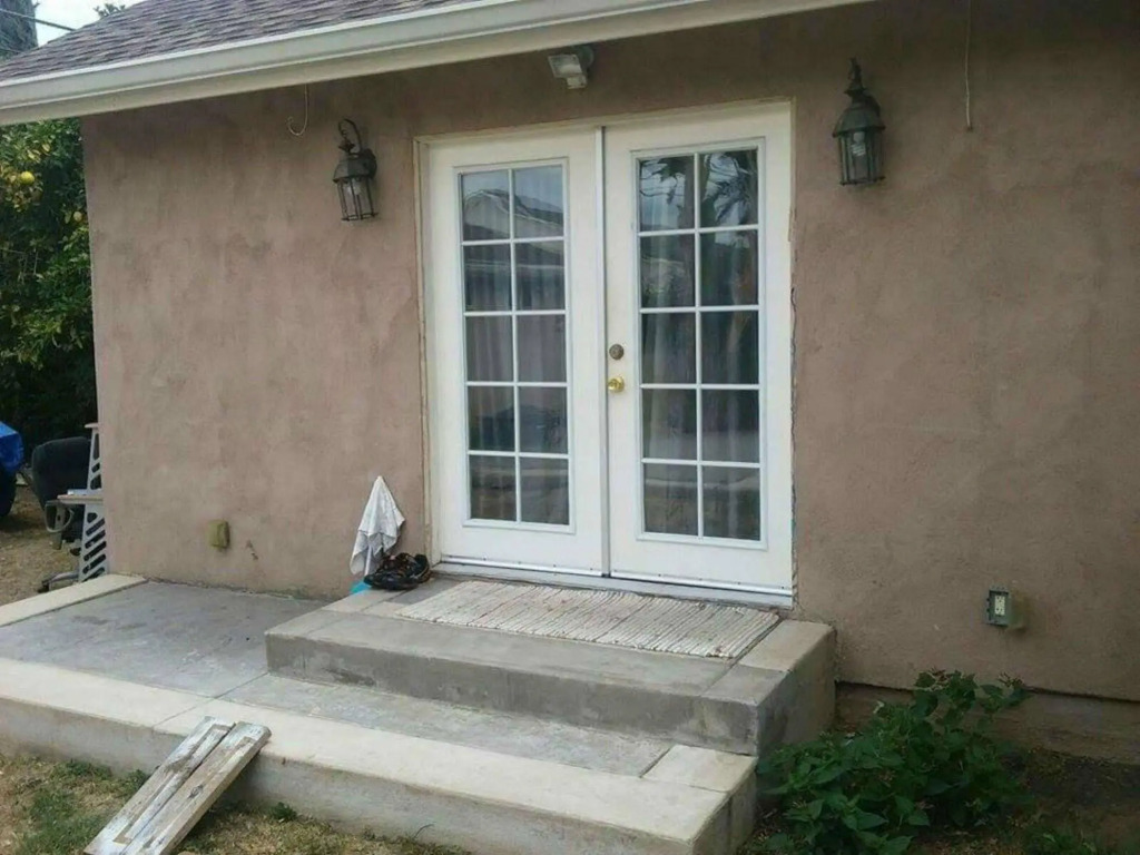 Great Tarzana Guest House