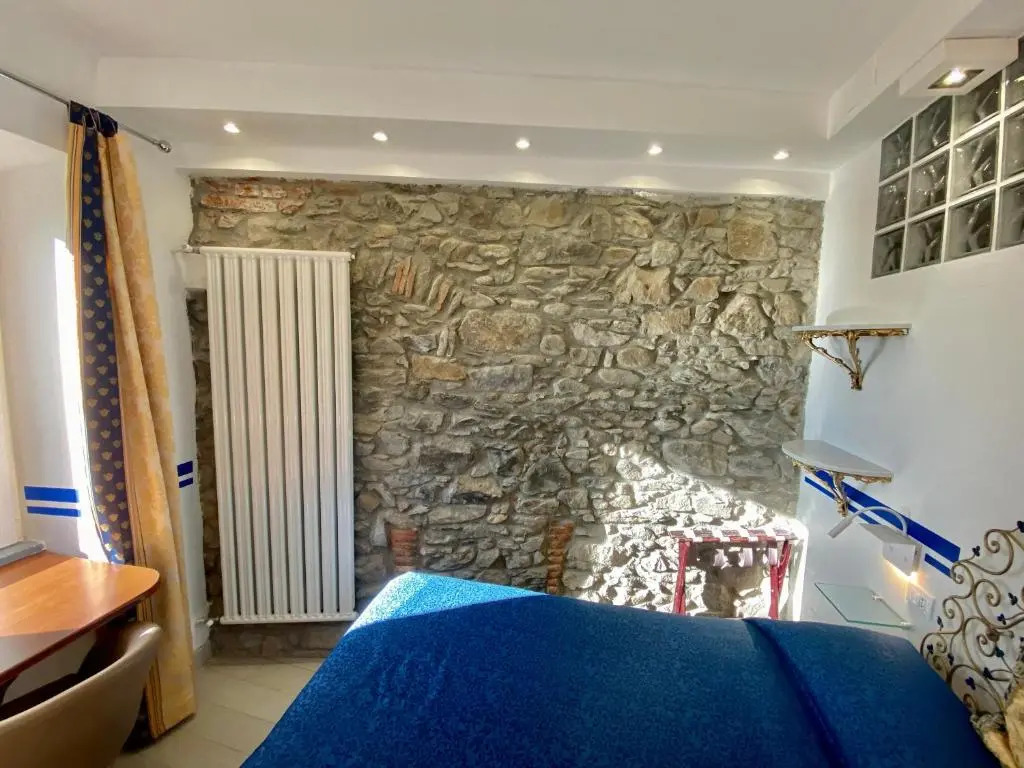 Giovanni Rooms Manarola