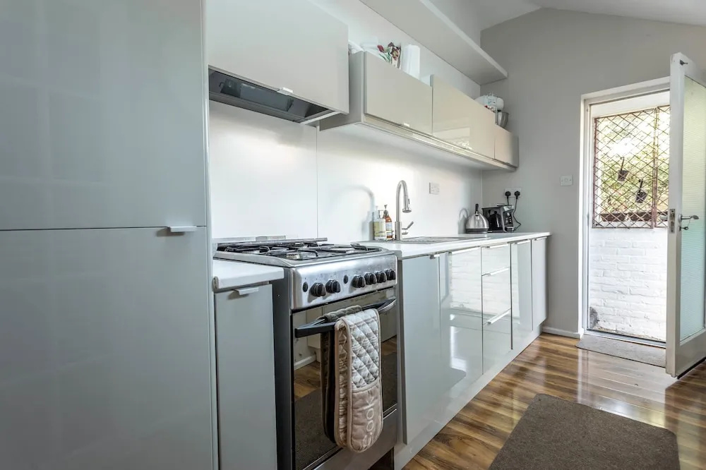 Cozy 2-bedroom House in Beautiful Cambridge