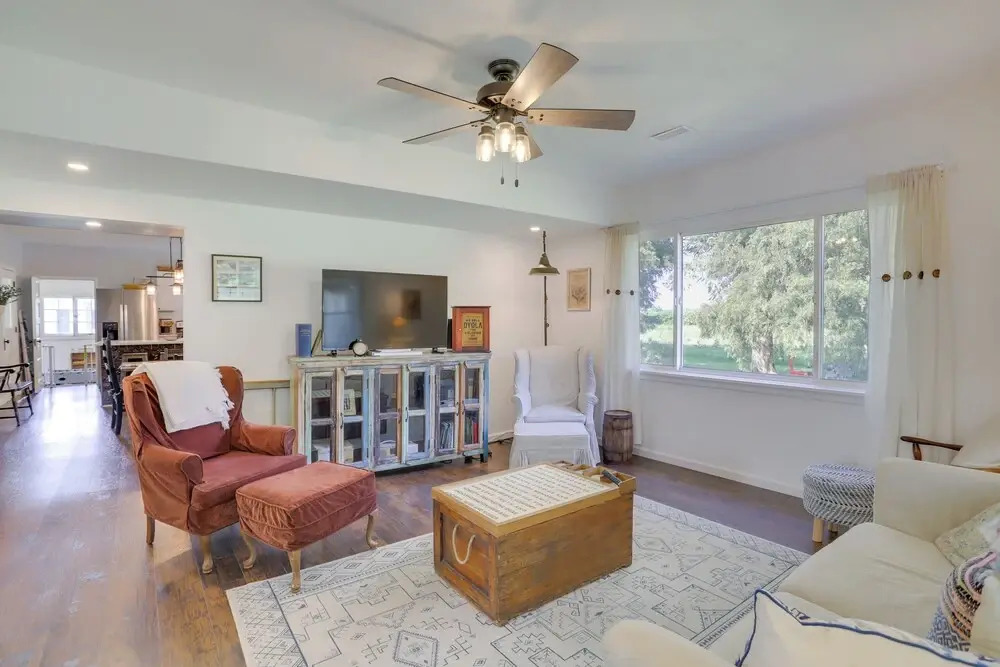 South Haven Farmhouse w/ Fire Pit, 4 Mi to Beach