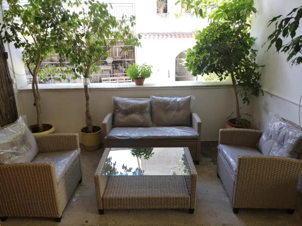 George Central Apartment