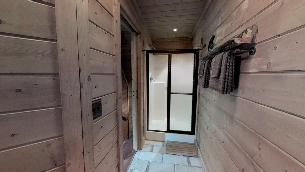 Best Of Both Worlds 2 Bedroom Cabin