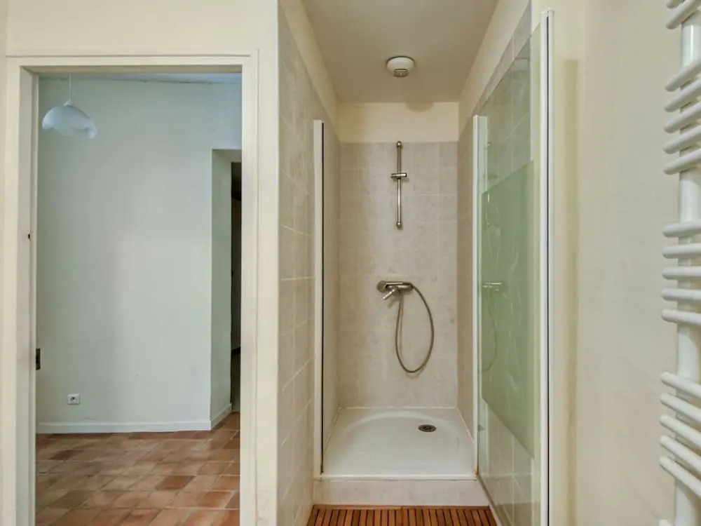Quaint Holiday Home in Rustrel With Swimming Pool