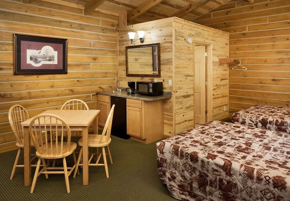 Rock Crest Lodge & Cabins