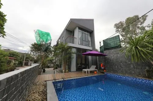 Hill Bungalow