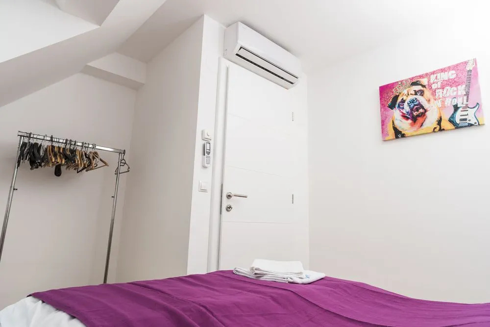 Hotelino Rooms