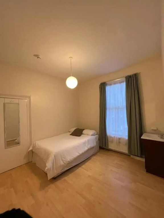 Bruce Rooms