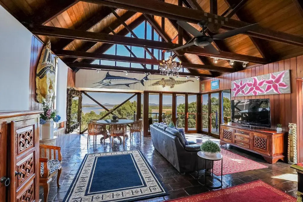 1770 Sovereign Lodge Retreat