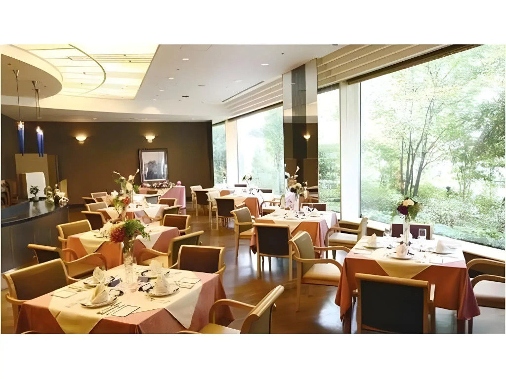 Cypress Garden Hotel