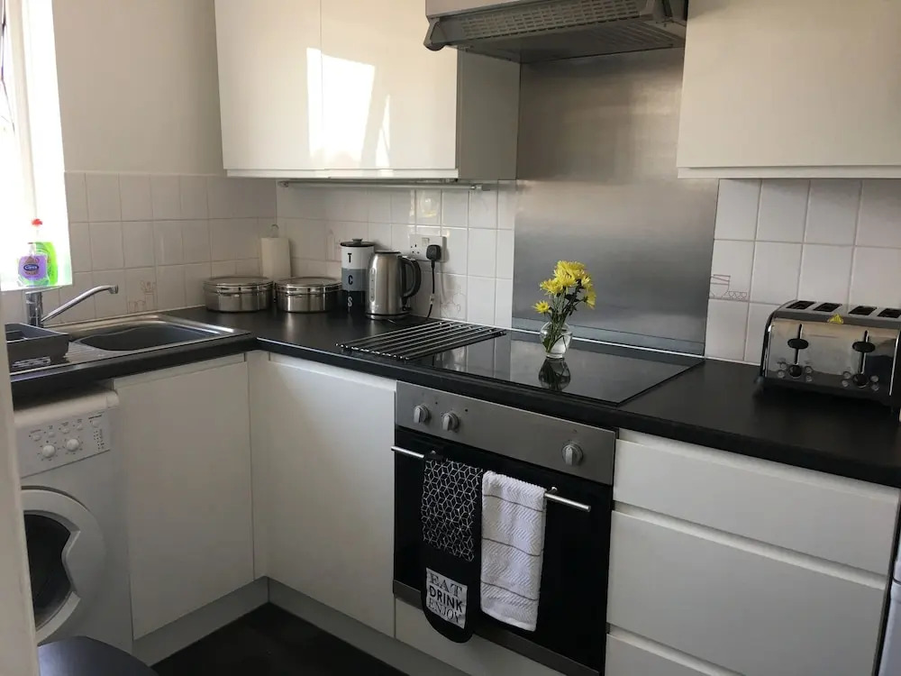 Eaton Ford Green Apartment