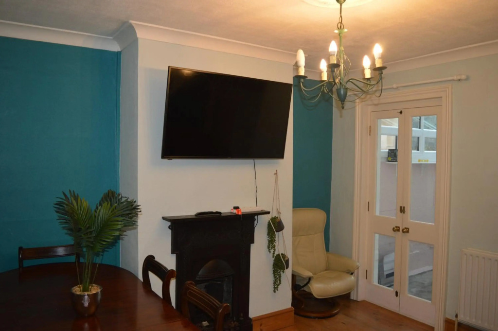 The Crandale House Vacation Home