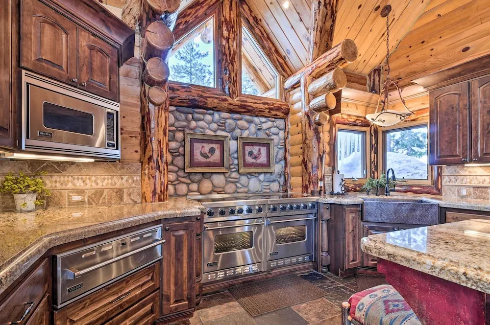 Delightful Duck Creek Village Cabin w/ Deck