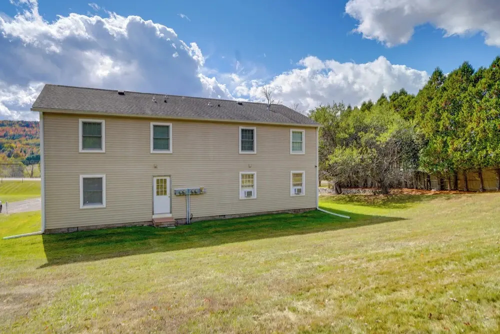 Peaceful Catskills Condo w/ Deck + Mountain View!
