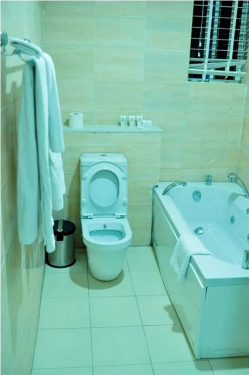 Caledonian Suites