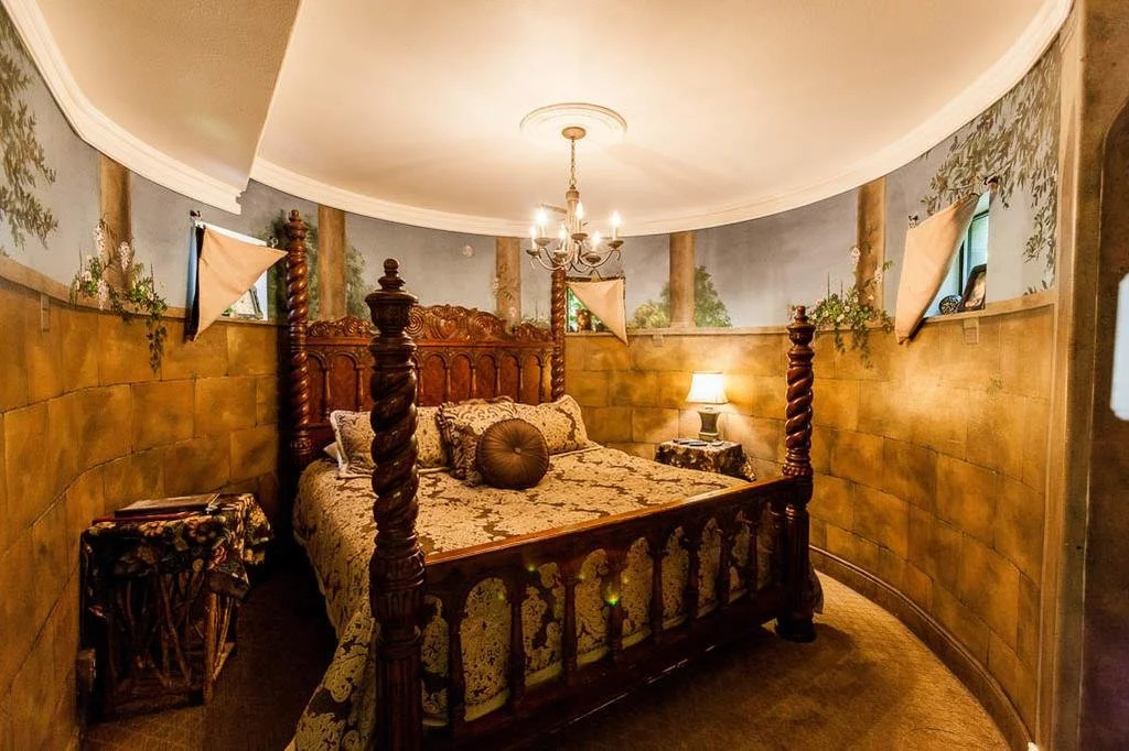 Castle Creek Inn