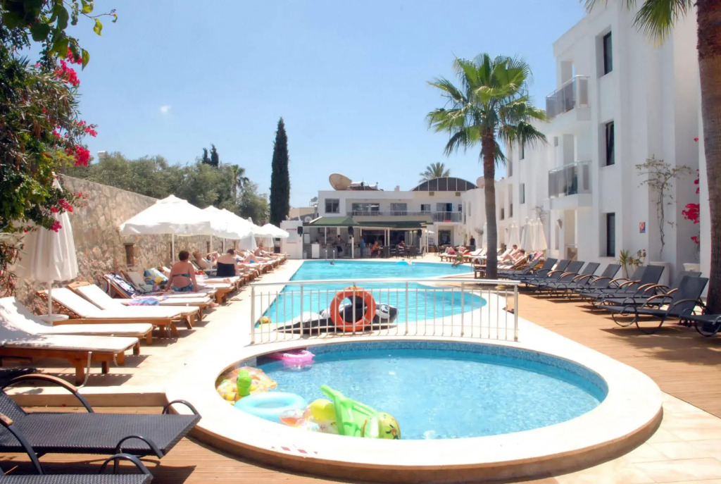 Queen Resort