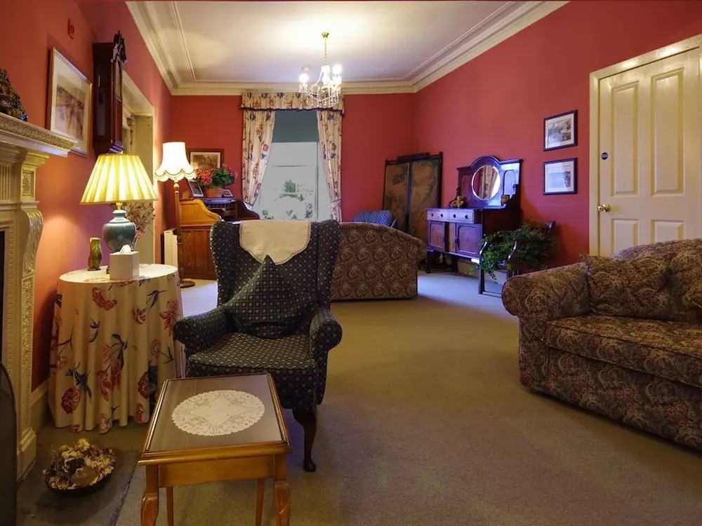 Cairnbaan Hotel
