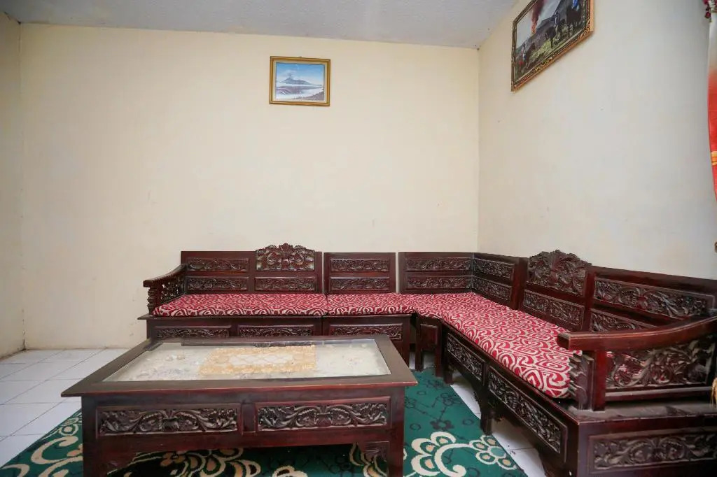 OYO 1834 Family Homestay