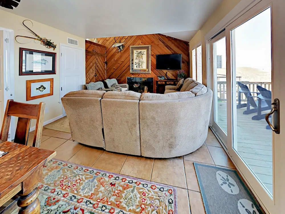 3BR/3BA Direct Ocean View Lost Colony Property by RedAwning