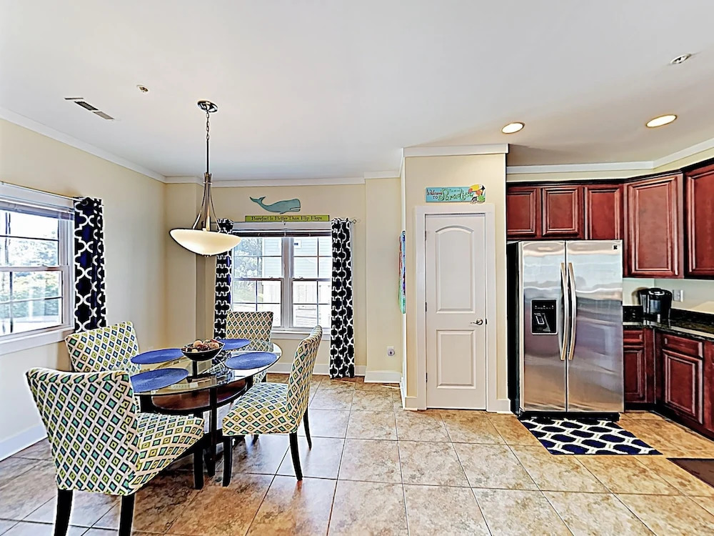 2732 Kashton Drive Home 3 Bedrooms 2.5 Bathrooms Home