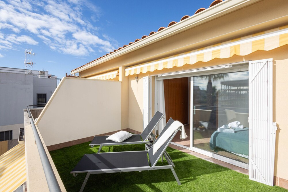 Golden Coast Retreat by Fidalsa