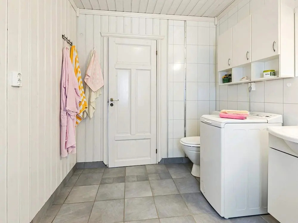 10 person holiday home in Kalvåg-By Traum