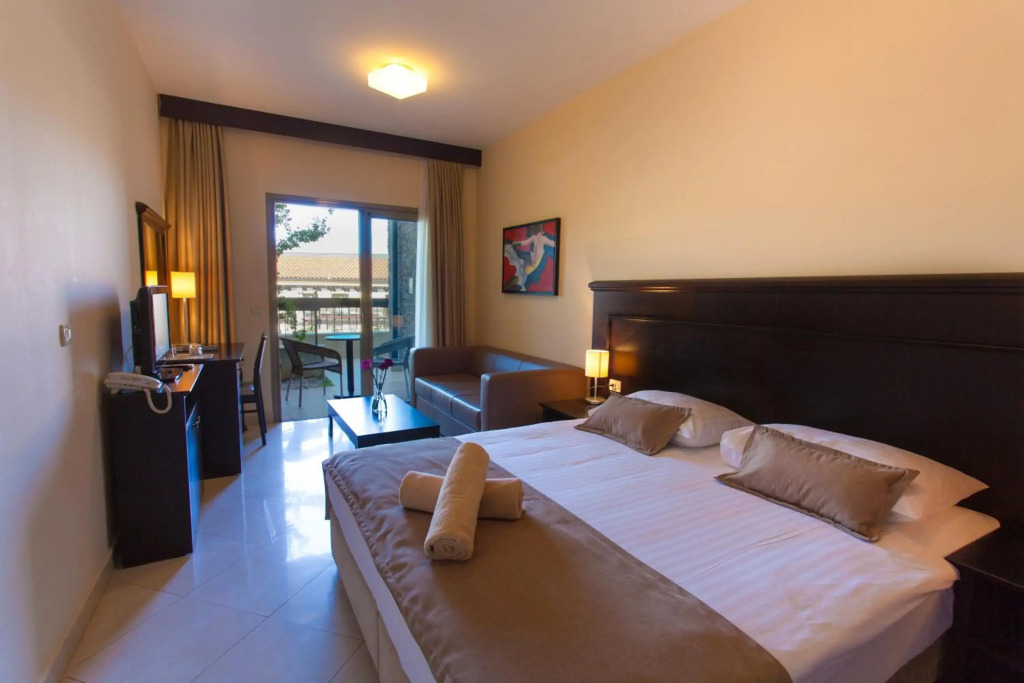 Blue Waves Resort