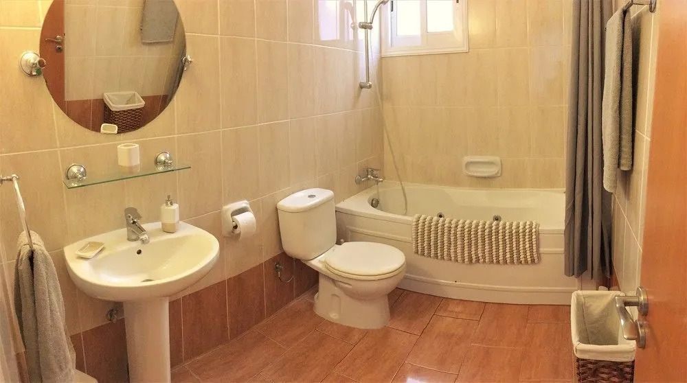 One bedroom apartment at diana gardens
