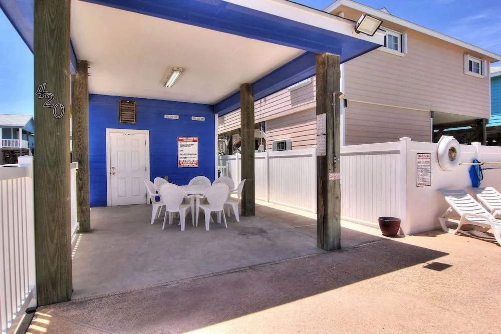 Pop-A-Top - 3 Br home