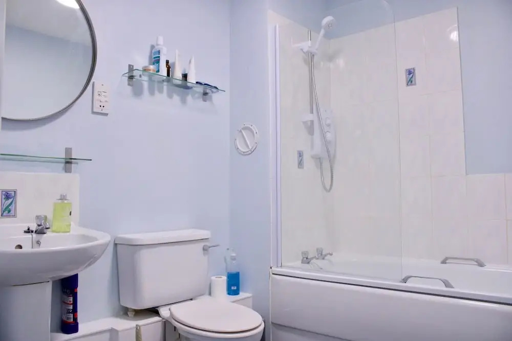 Spacious 2 Bedroom Flat