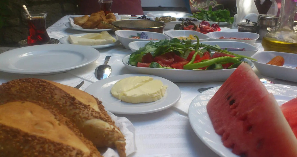 Alacati Asmali Konak Hotel