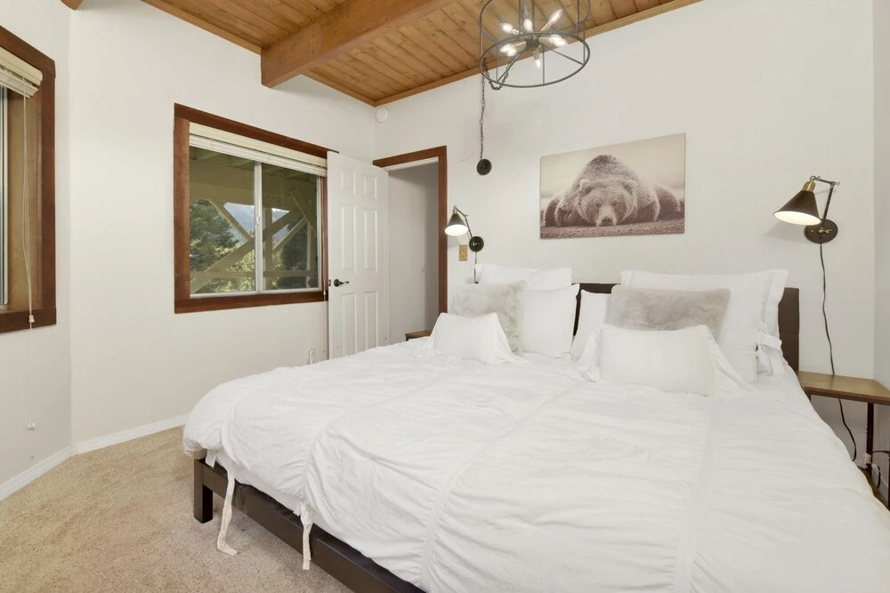 2212-canyon Crest Castle 4 Bedroom Home by Redawning