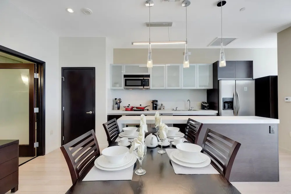 1010 Wilshire Serviced Apts