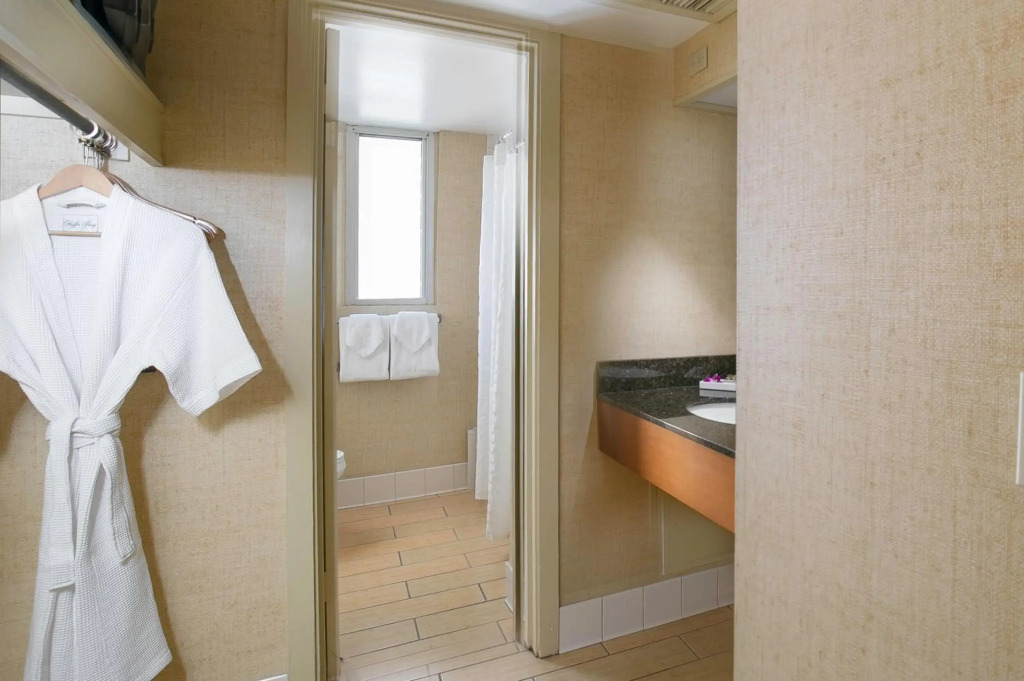 Waikiki Resort Hotel