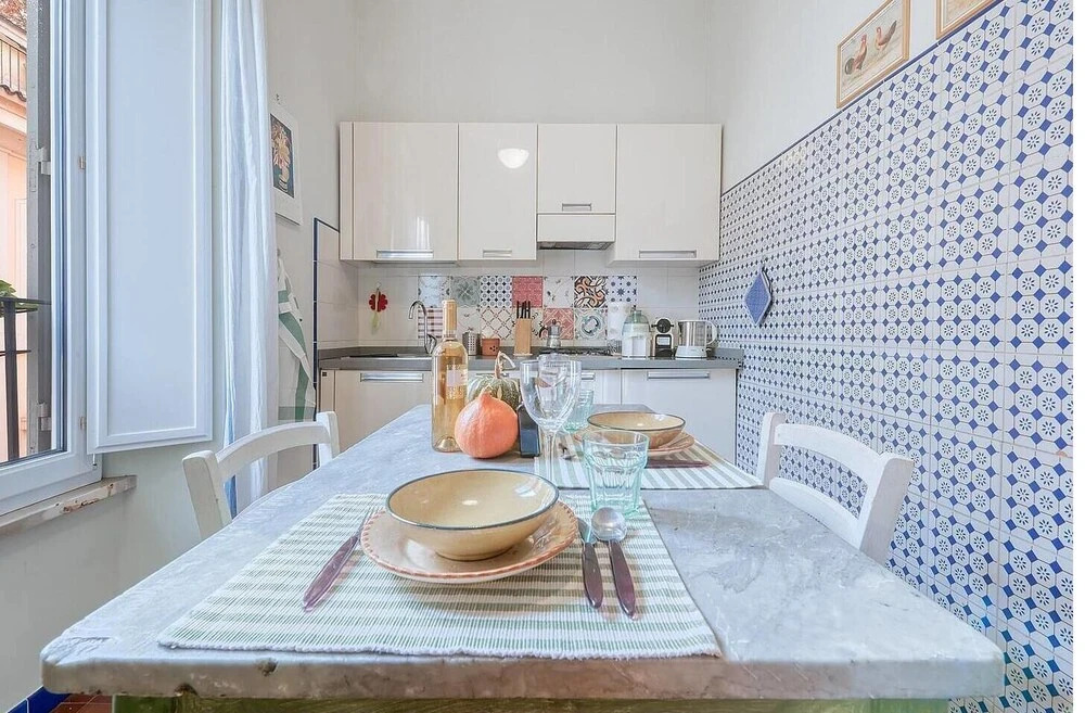 Amazing Apartment in Roma With Wifi and 2 Bedrooms