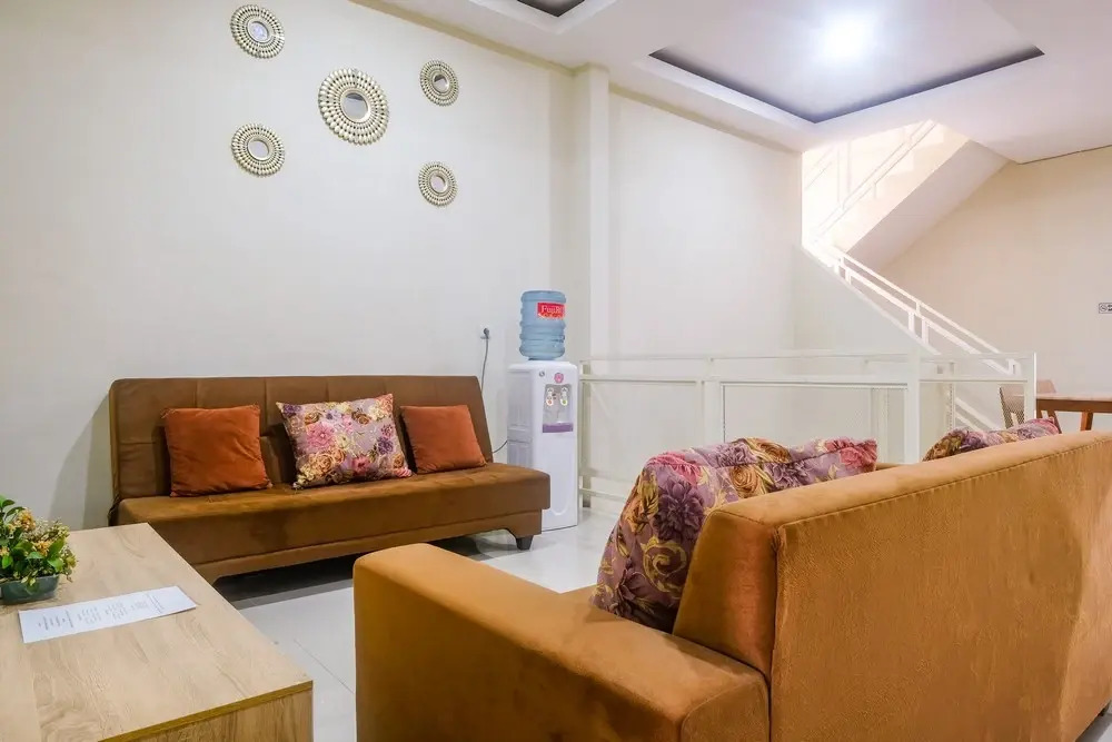 RedDoorz near Malang Creative Center