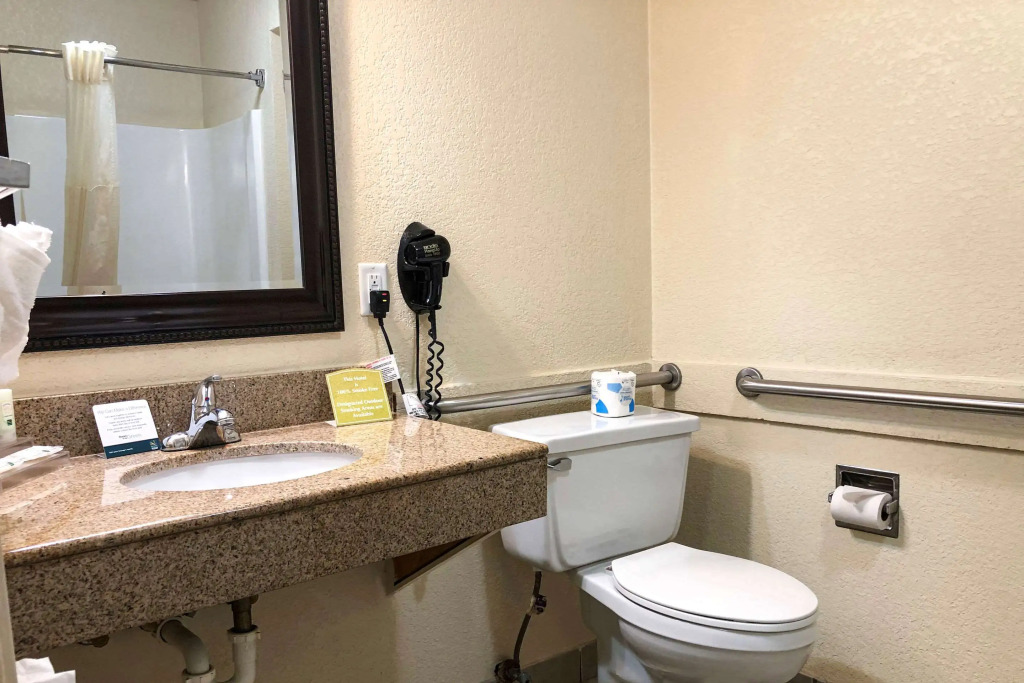 Quality Inn I-70 at Wanamaker