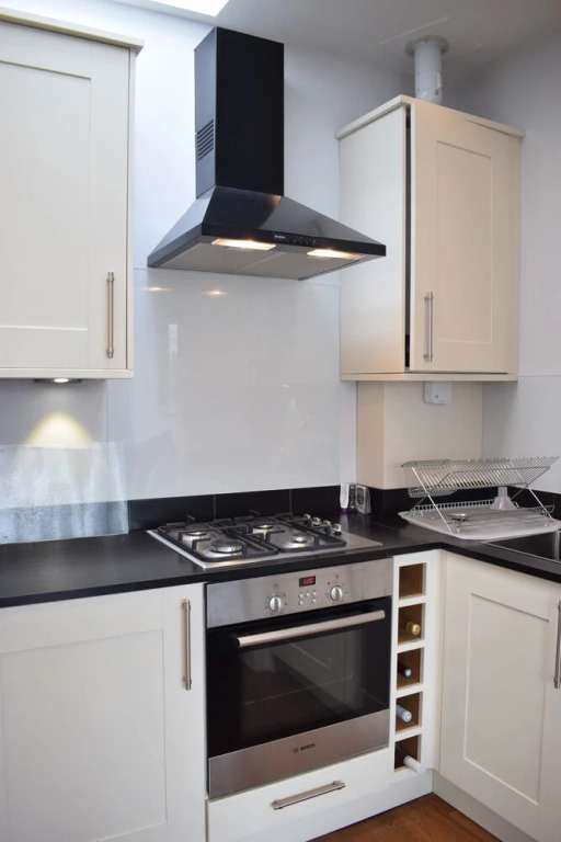 2 Bedroom Flat In Central London