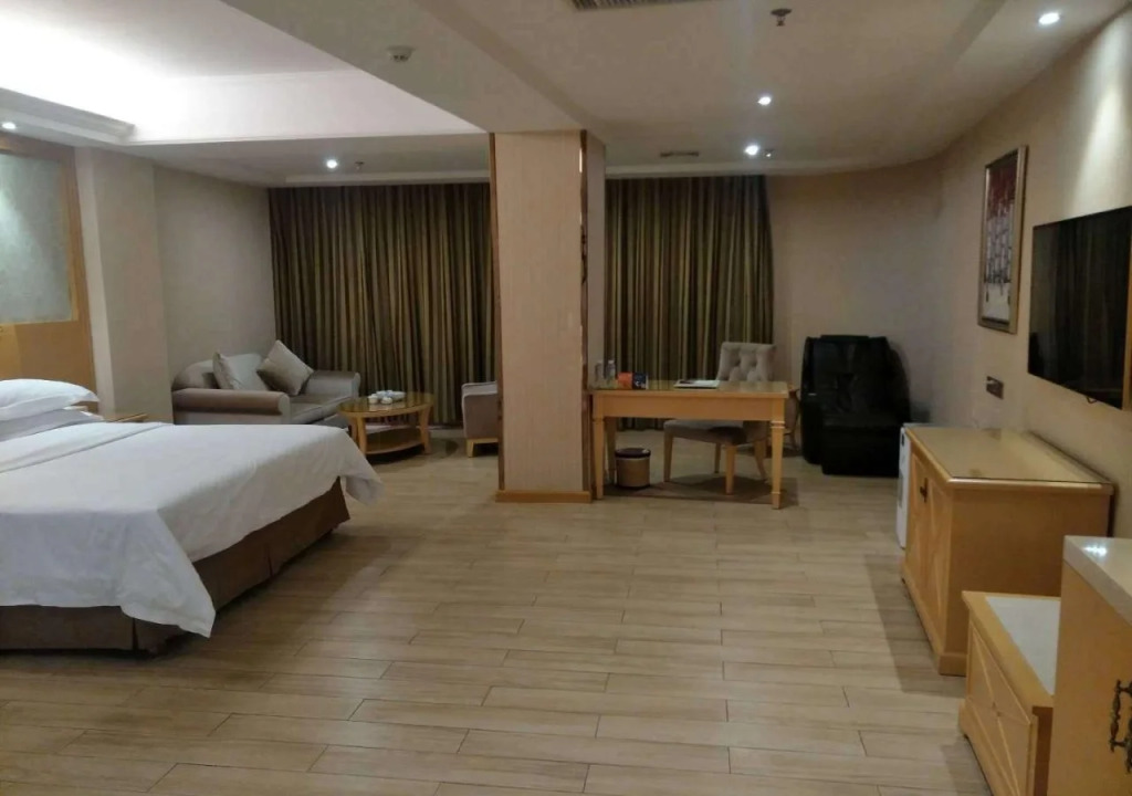 Vienna Hotel Shenzhen Fuyong Village