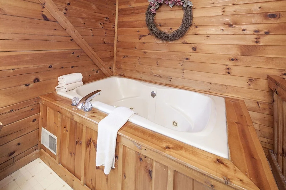 Log Heaven by Eagles Ridge Resort
